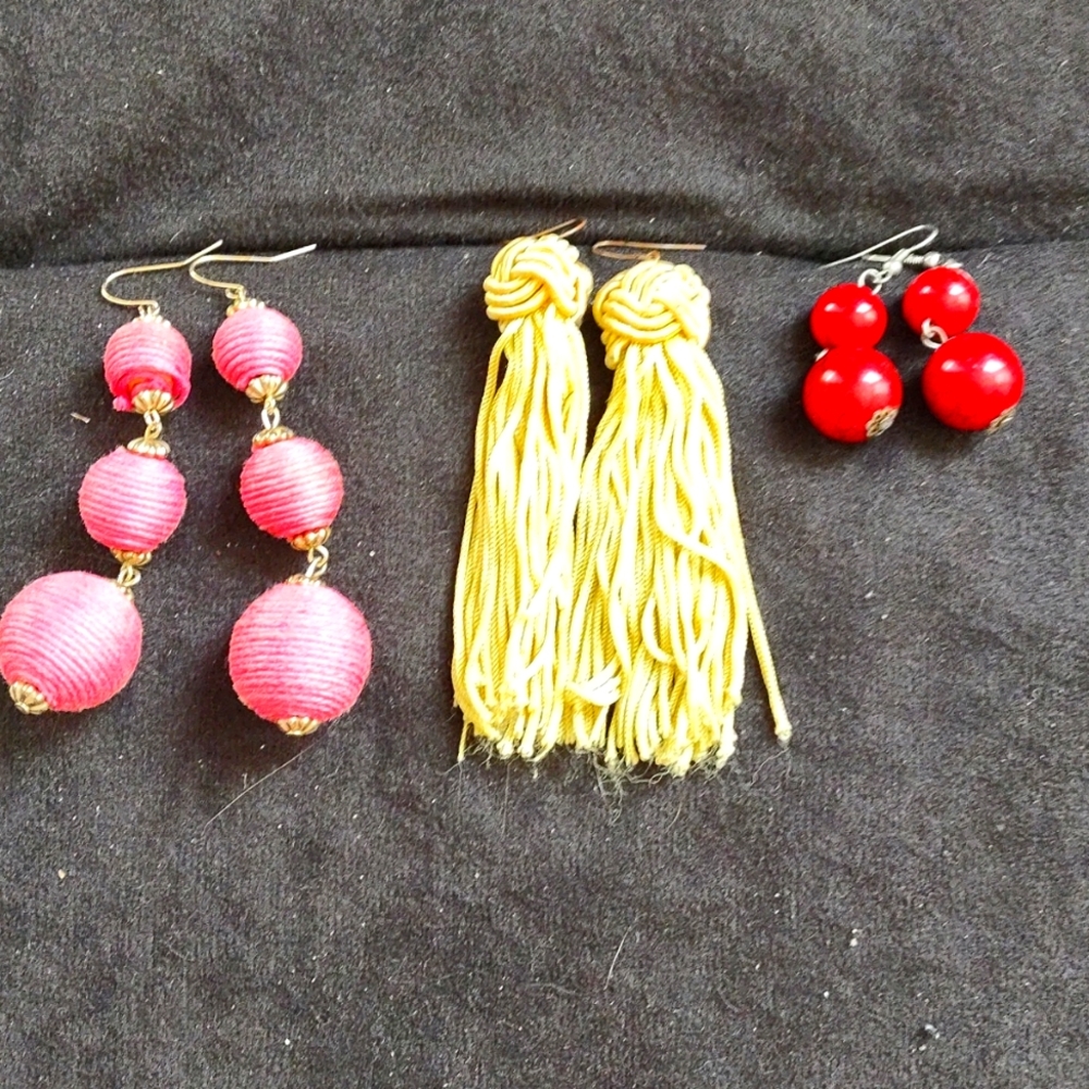 Set of 3 pair of earrings